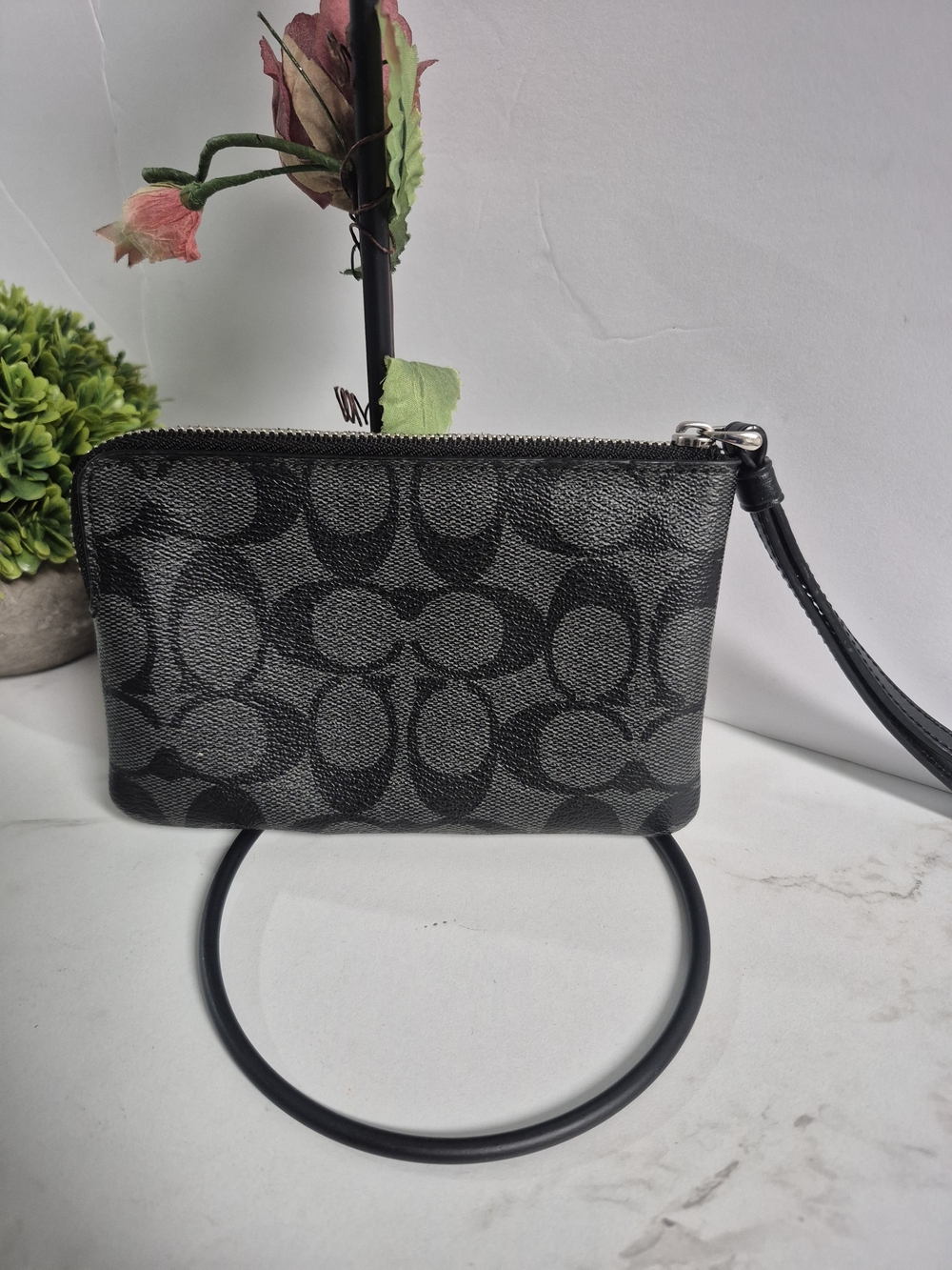 Coach Black Signature Zip Wristlet - COACH New York - Picture 2 of 4